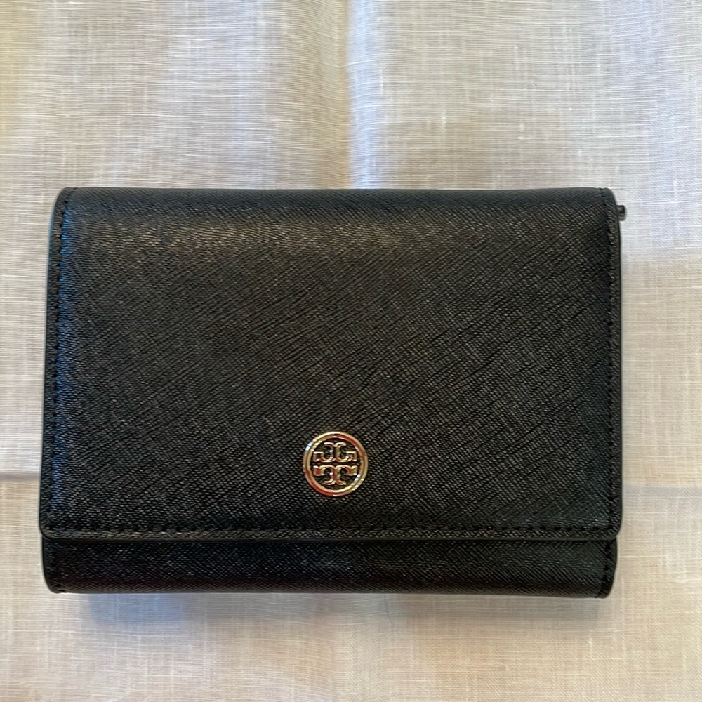 Tory Burch Robinson Medium Trifold Wallet